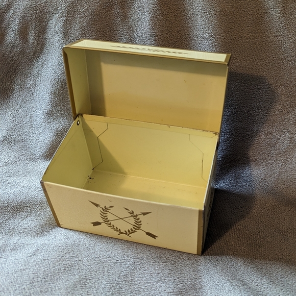 VintageCrossed Arrow Metal TIN RECIPE BOX VOhio Art Co RETRO Kitchen Design GOLD - Picture 2 of 6
